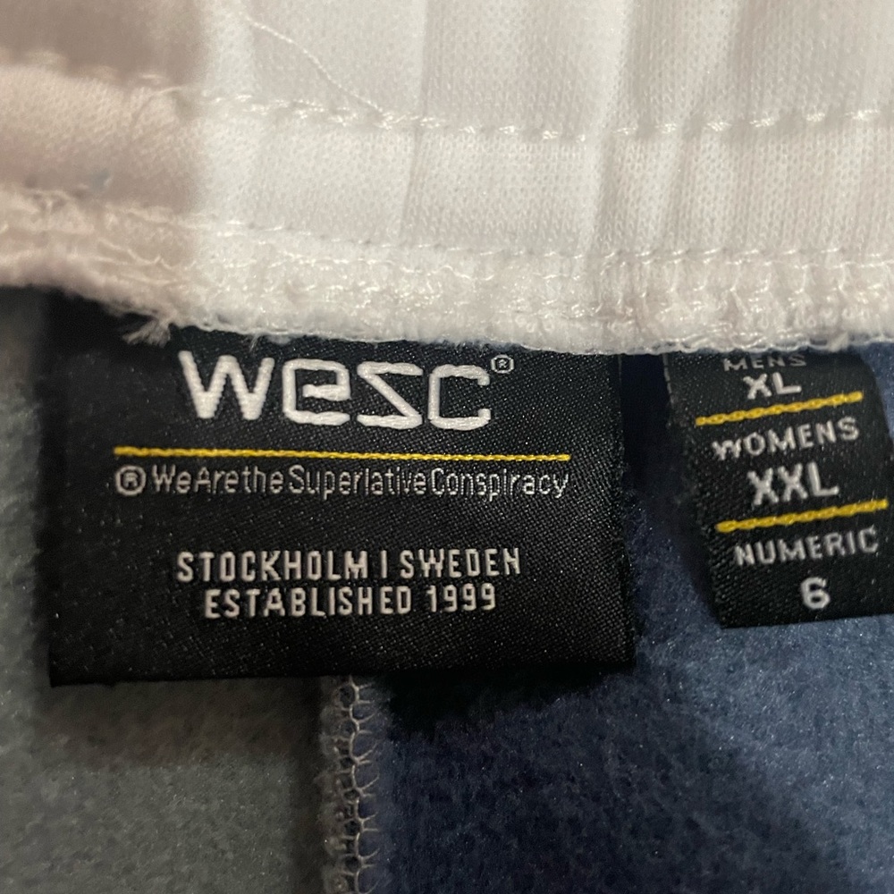 WESC shorts size XXL - Picture 3 of 4